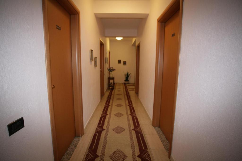 Hotel Nais Durrës Exterior foto